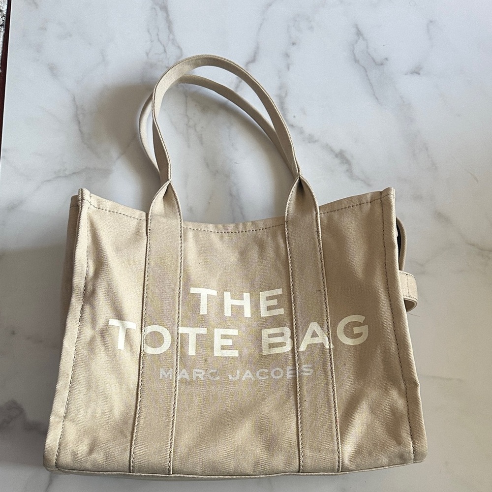 Marc Jacobs Beige Tote Bag